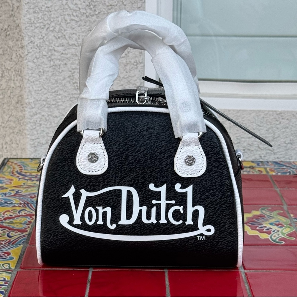 Von Dutch Black and White Cap and Bowling Bag Set NWT - Picture 6 of 8
